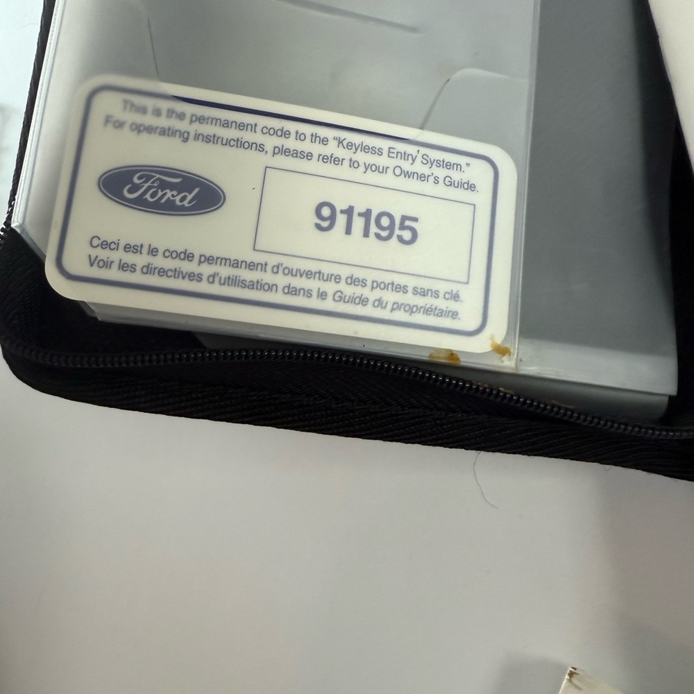2001 Ford SVT Lightning owners manual - Picture 8 of 8